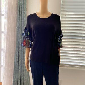 Kim & Cami. Black. Size Large.